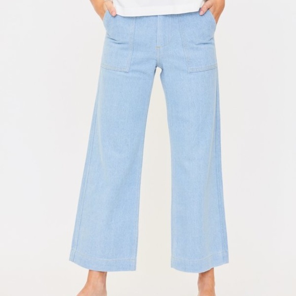 Esby Finch Wide Leg Crop Jean -  Light Wash - Picture 2 of 6